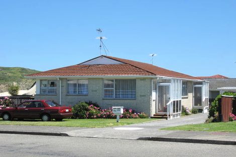 Photo of property in 8a Tireti Road, Titahi Bay, Porirua, 5022