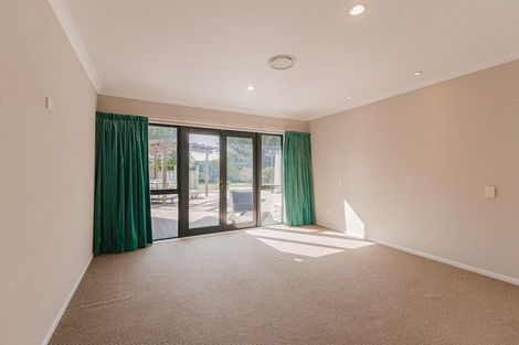 Photo of property in 45 Dobsons Lane, Kelvin Grove, Palmerston North, 4470