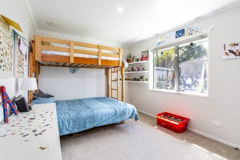 Photo of property in 3 Lewann Lane, Helensville, 0800