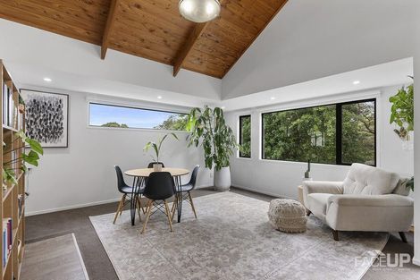 Photo of property in 50 Lagoon Way, West Harbour, Auckland, 0618