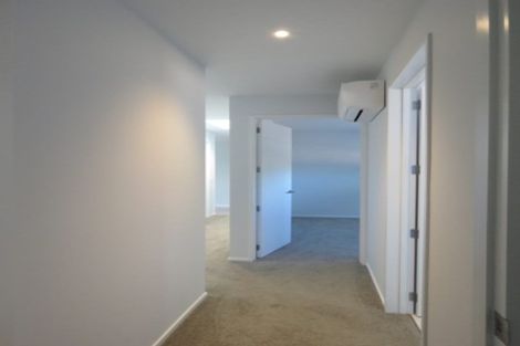 Photo of property in 102 Aorangi Road, Bryndwr, Christchurch, 8053