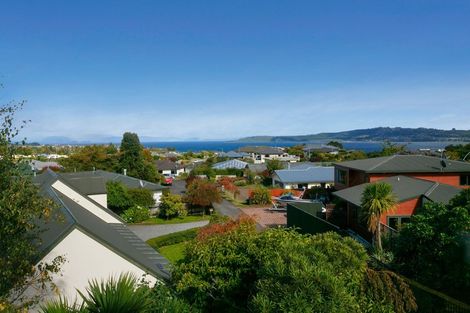 Photo of property in 6 Astelia Way, Waipahihi, Taupo, 3330