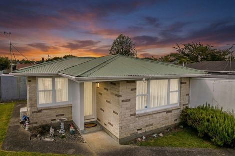 Photo of property in 3 Alice Place, Levin, 5510