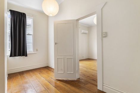 Photo of property in 31 Castle Street, Eltham, 4322