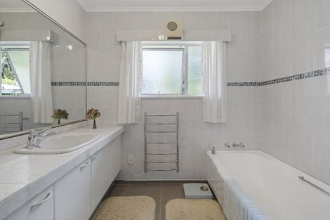 Photo of property in 227 Point View Drive, Dannemora, Auckland, 2016