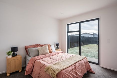 Photo of property in 14 Burdon Loop, Lake Hawea, 9382