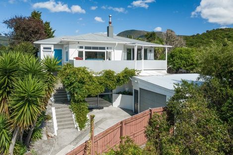 Photo of property in 9 Lincoln Street, Picton, 7220