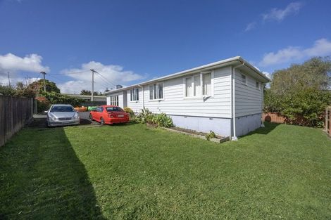 Photo of property in 2/30 Ribblesdale Road, Henderson, Auckland, 0612