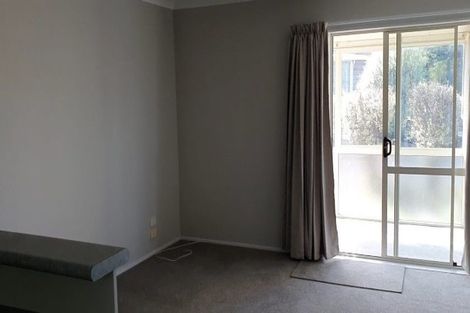 Photo of property in 1/2 Doment Crescent, Orewa, 0931