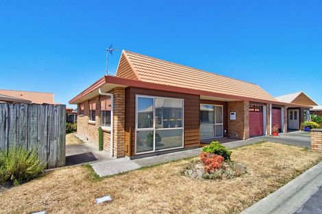 Photo of property in Holdsworth Villas, 67/2 William Donald Drive, Solway, Masterton, 5810