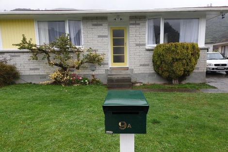 Photo of property in 9a Helvetia Grove, Naenae, Lower Hutt, 5011