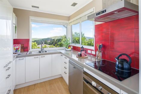 Photo of property in 27 Lomita Road, Johnsonville, Wellington, 6037