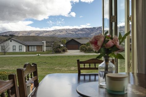 Photo of property in 3 De Bettencor Place, Mount Pisa, Cromwell, 9383