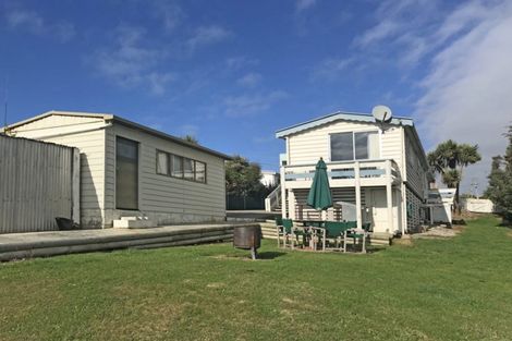 Photo of property in 20 Rimu Street, Kaka Point, 9271