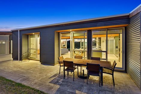 Photo of property in 40 Raukawa Road, Peka Peka, Waikanae, 5391