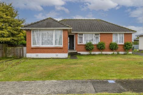Photo of property in 1 Kauri Street, Levin, 5510