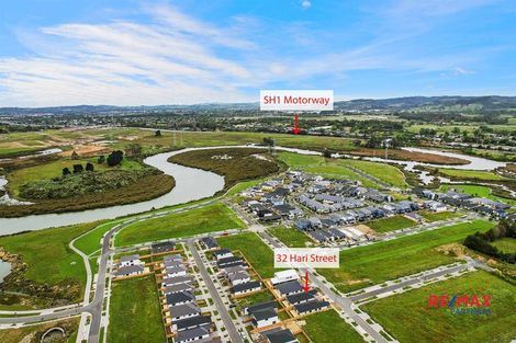 Photo of property in 32 Hari Road, Karaka, 2113