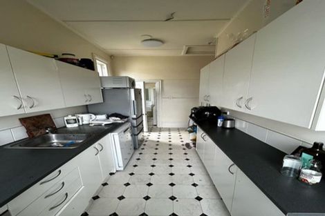 Photo of property in 72 Fairlie Terrace, Kelburn, Wellington, 6021