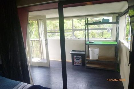 Photo of property in 43 Birdwood Road, Swanson, Auckland, 0612