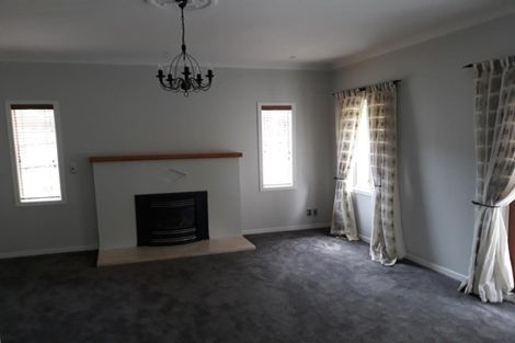 Photo of property in 16 Basil Place, Mount Pleasant, Christchurch, 8081