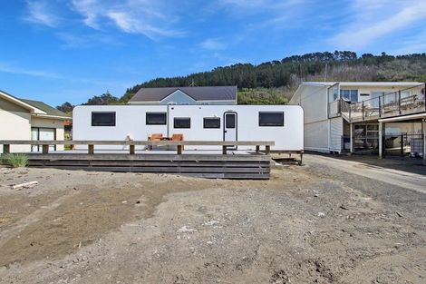 Photo of property in 52 Akitio Esplanade, Akitio, Pongaroa, 4991