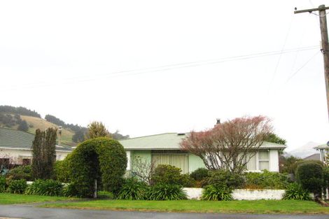 Photo of property in 16 Hugh Street, Sawyers Bay, Port Chalmers, 9023
