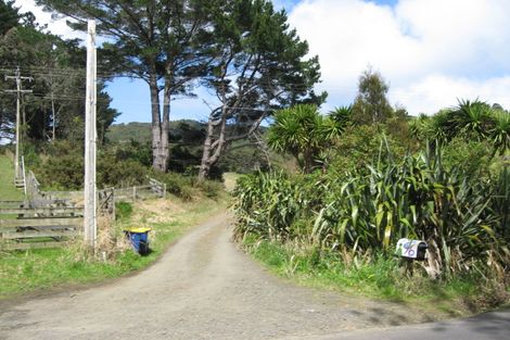 Photo of property in 96 Bethells Road, Waitakere, Henderson, 0781