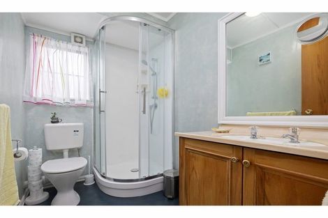 Photo of property in 6 Kuripaka Crescent, The Gardens, Auckland, 2105