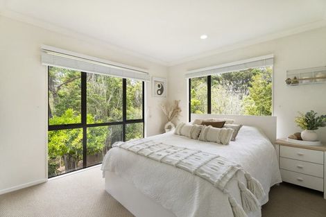 Photo of property in 28 Durbin Court, Greenhithe, Auckland, 0632