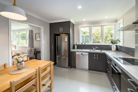 Photo of property in 21 Brooklyn Road, Carterton, 5713