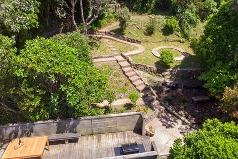 Photo of property in 102 Ruskin Road, Newlands, Wellington, 6037