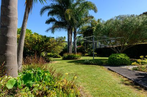 Photo of property in 58 Marine Parade, Mellons Bay, Auckland, 2014