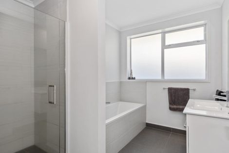 Photo of property in 34 Cassinia Close, Papamoa Beach, Papamoa, 3118