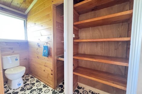 Photo of property in 86a Hastings Street, Halcombe, 4779