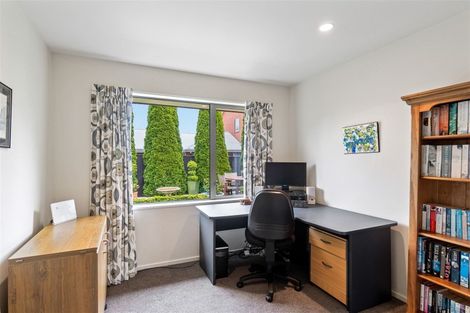 Photo of property in 96 Willowview Drive, Redwood, Christchurch, 8051