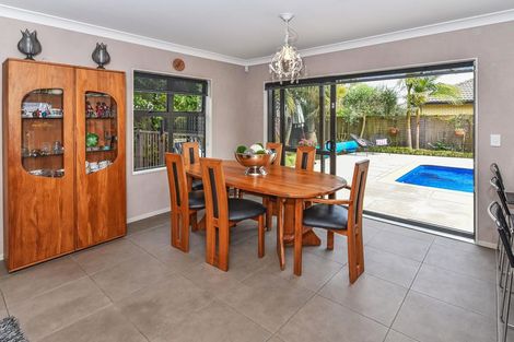 Photo of property in 9 Girvan Terrace, Wattle Downs, Auckland, 2103