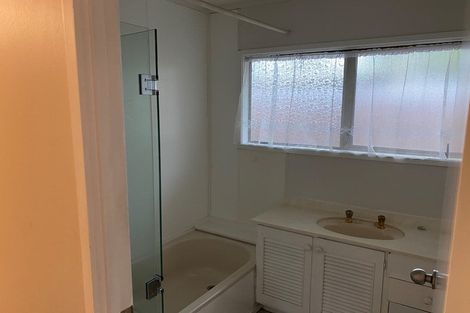 Photo of property in 1/2 Short Street, Papakura, 2110