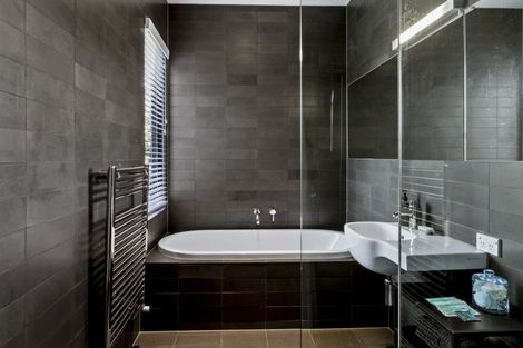 Photo of property in 8 Bretby Court, Jacks Point, Queenstown, 9371