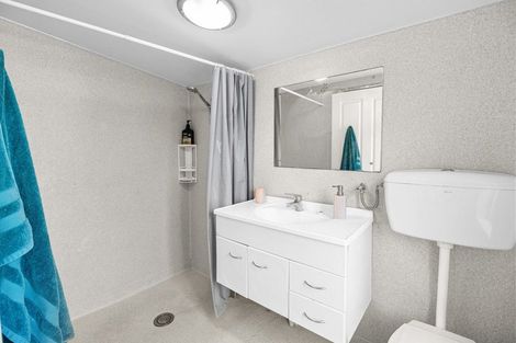 Photo of property in 28 Carrington Street, New Plymouth, 4310
