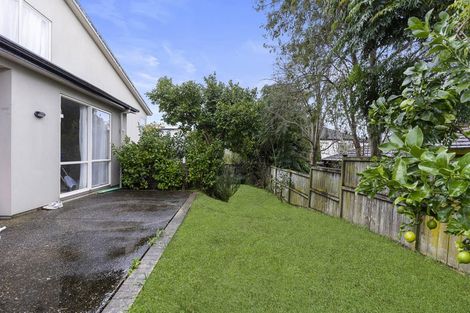 Photo of property in 12 Seresin Crescent, Flat Bush, Auckland, 2016
