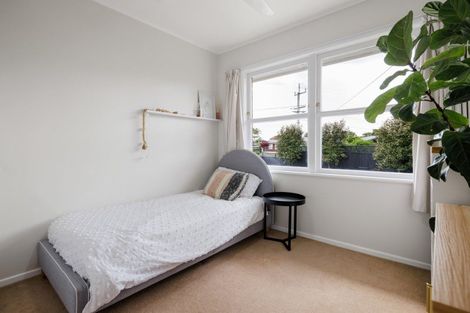 Photo of property in 43 Berkley Avenue, Hillcrest, Hamilton, 3216