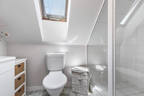 Photo of property in 2 Braeburn Place, Takanini, 2112