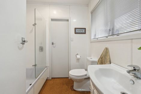 Photo of property in 21 Clevedon Road, Papakura, 2110