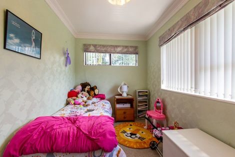 Photo of property in 12 Windsor Street, Dannevirke, 4930
