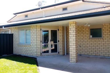 Photo of property in 58/64 Kawaha Point Road, Kawaha Point, Rotorua, 3010