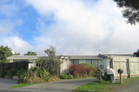 Photo of property in 27 Maracas Crescent, Grenada Village, Wellington, 6037
