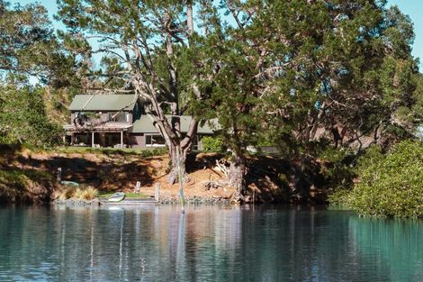 Photo of property in 323 Point Wells Road, Point Wells, Warkworth, 0986