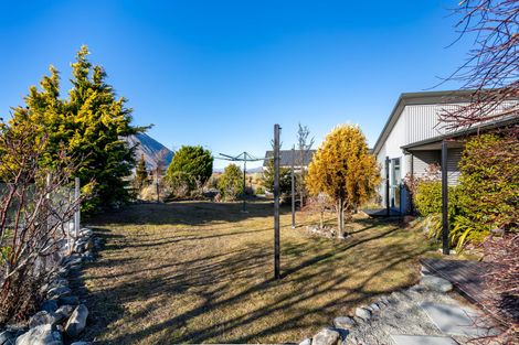 Photo of property in 76 Ohau Drive, Lake Ohau, Twizel, 9412
