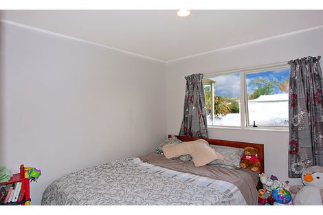Photo of property in 1 Riverside Drive, Waiuku, 2123