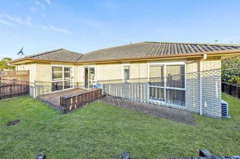 Photo of property in 12 Ironstone Place, Randwick Park, Auckland, 2105